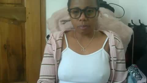 Snapshot of aicha_boobs chatting on 06.30.26 Aicha boobs online show from 06.30.26