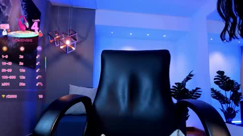 Snapshot of aidajoness chatting on 12.17.25 aidajoness online show from 12.17.25