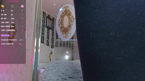 aidasina online show from 10.18.25