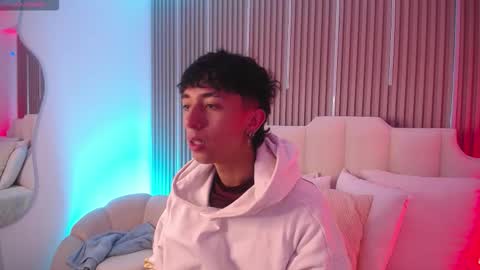 Aiden online show from 03.04.26