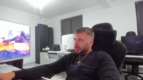 Snapshot of aidenmatthew chatting on 09.30.25 Aiden online show from 09.30.25