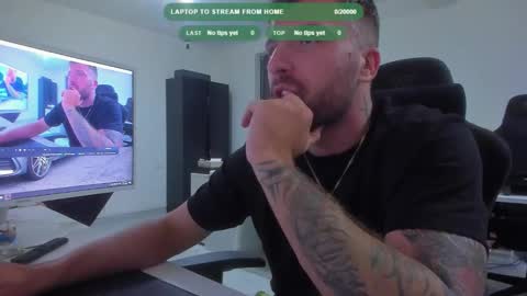 Snapshot of aidenmatthew chatting on 10.02.25 Aiden online show from 10.02.25