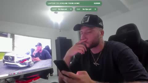 Snapshot of aidenmatthew chatting on 10.06.25 Aiden online show from 10.06.25