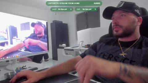 Snapshot of aidenmatthew chatting on 10.08.25 Aiden online show from 10.08.25