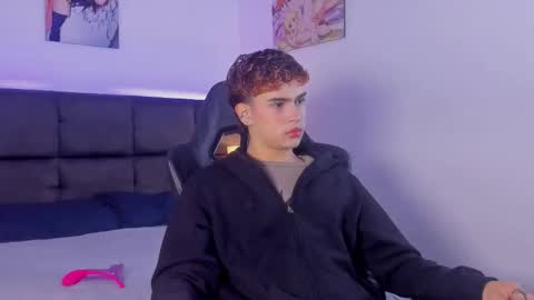 Aiden  online show from 10.25.25