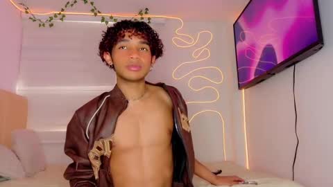 Snapshot of aiiron_m chatting on 09.20.25 Aaron Winter online show from 09.20.25