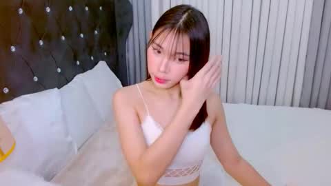 Snapshot of aiko_pleasure chatting on 12.15.25 aiko_pleasure online show from 12.15.25