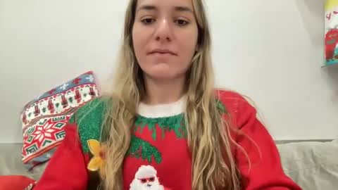 Snapshot of ailebun chatting on 12.25.24 Aile online show from 12.25.24