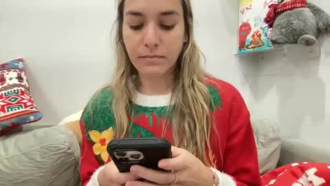 Snapshot of ailebun chatting on 12.25.24 Aile online show from 12.25.24