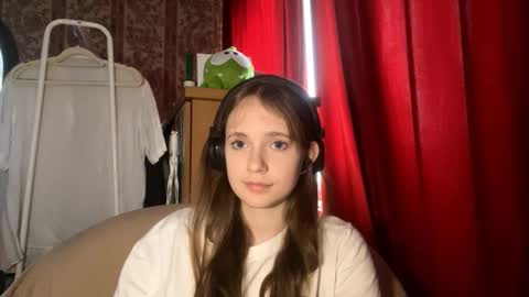 Kira online show from 10.03.25