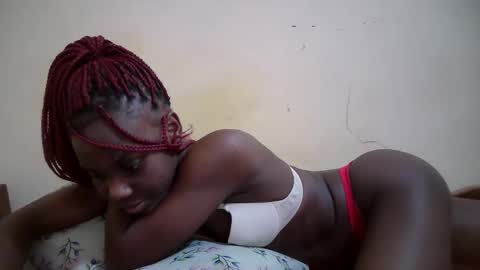 Snapshot of aileeya chatting on 04.15.26 aileez online show from 04.15.26