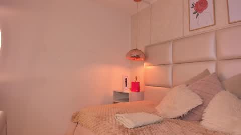 Aily Yozuko online show from 09.10.25