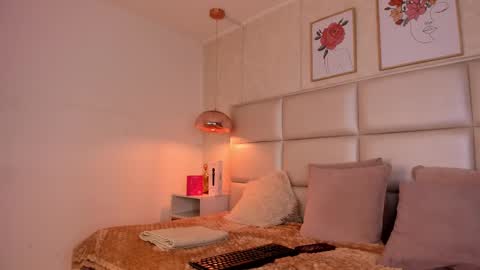 Aily Yozuko online show from 09.20.25