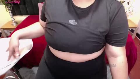 Snapshot of ailyn_rouss chatting on 01.07.26 Ailyn rouss online show from 01.07.26