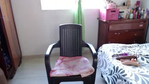 Snapshot of ainara__stone chatting on 01.22.25 AINARA LIZ online show from 01.22.25
