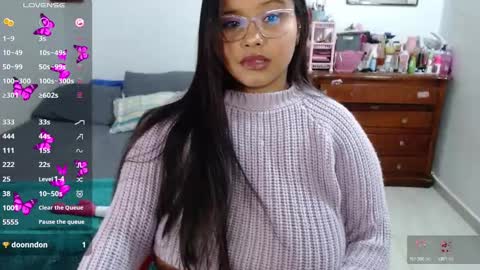 Snapshot of ainara__stone chatting on 09.27.25 AINARA LIZ online show from 09.27.25