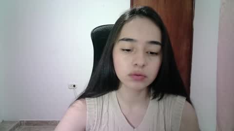 Snapshot of aineangeel chatting on 10.01.25 AINE online show from 10.01.25