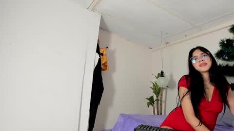 Ainoa  online show from 11.28.25