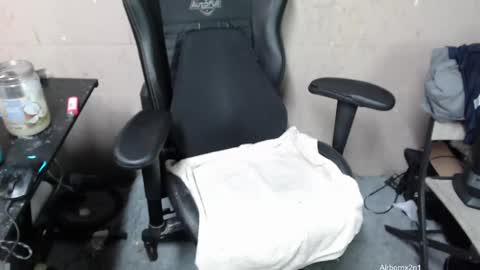 Snapshot of airbornx2n1 chatting on 02.20.25 Leo Airborn Sir Daddy online show from 02.20.25