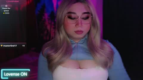 Snapshot of airisredfield_ chatting on 05.18.26 Goddess Airis online show from 05.18.26