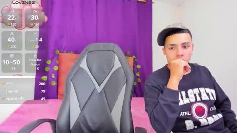 aisha_berry online show from 10.06.25