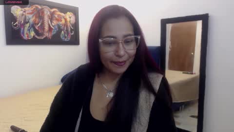 Snapshot of aisha_french chatting on 01.15.26 aisha_french online show from 01.15.26