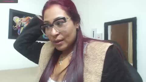 Snapshot of aisha_french chatting on 05.25.26 aisha_french online show from 05.25.26