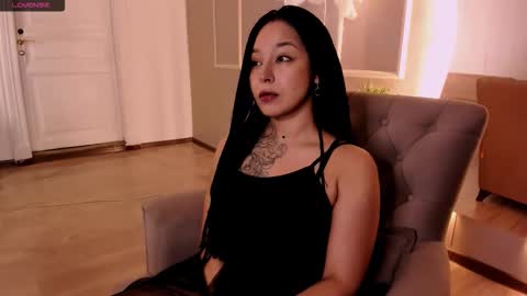 Aisha online show from 11.21.25