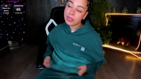 Aisha online show from 03.31.26