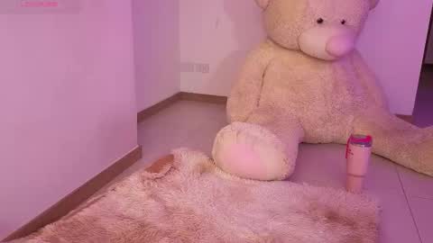 Ash             INDEPENDET MODEL  online show from 03.16.26