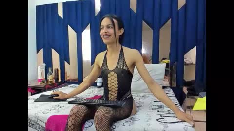 Aisha online show from 10.10.25