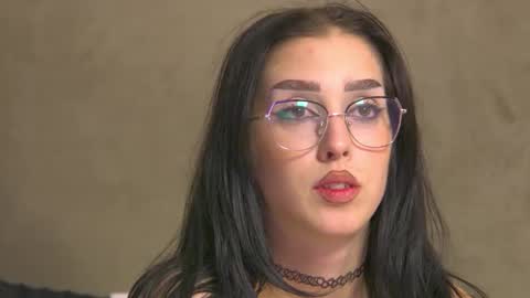 AishaHummer online show from 11.28.25