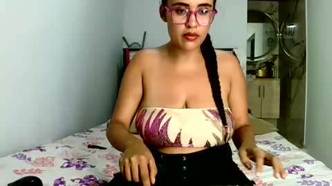 Snapshot of aisha_koswell3 chatting on 07.19.26 aisha koswell3 online show from 07.19.26