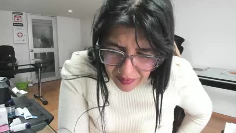 Snapshot of aisha_latina chatting on 05.26.26 Katie online show from 05.26.26