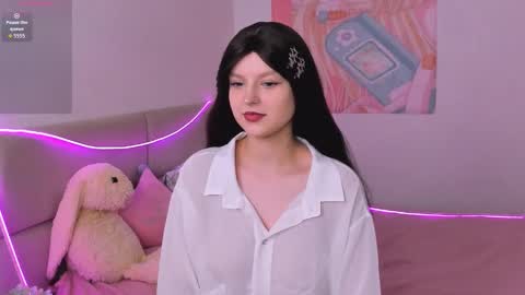 Aisha online show from 11.23.25