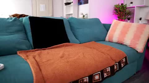 Snapshot of aishabee chatting on 11.12.25 Aisha online show from 11.12.25