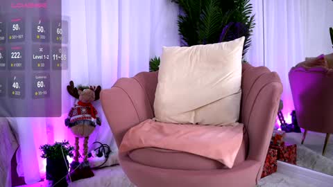 Snapshot of aishacarter chatting on 12.28.24 Aisha online show from 12.28.24