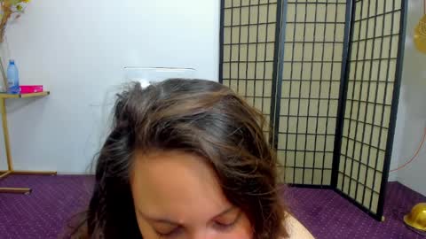 Aisha online show from 04.05.26