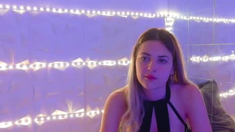 Aisha online show from 11.11.25