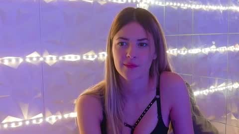 Aisha online show from 11.14.25