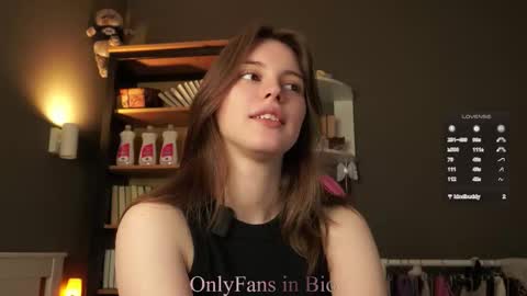 Snapshot of aislyfarran chatting on 02.08.26 Aliza online show from 02.08.26