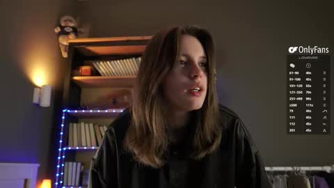 Snapshot of aislyfarran chatting on 02.27.26 Aliza online show from 02.27.26