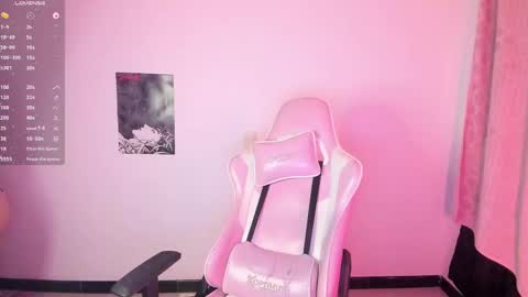 Snapshot of aissen__star chatting on 03.11.25  Mar  online show from 03.11.25