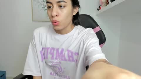 VALENTINA  independent online show from 03.12.25