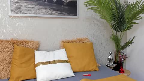 little aitana  online show from 01.04.25