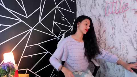 Snapshot of aitana_garcia_ chatting on 03.01.25 aitana_garcia_ online show from 03.01.25