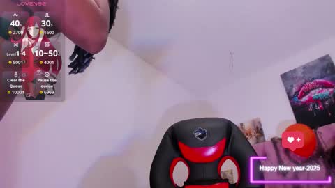 Snapshot of aitana_star1 chatting on 10.31.25 aitana_star1 online show from 10.31.25