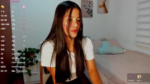 Snapshot of aitanaa1_ chatting on 03.11.25 Aitana online show from 03.11.25