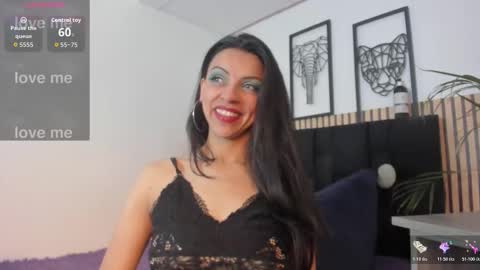 Snapshot of aitanna_garciia chatting on 10.21.25 Aitana Garcia online show from 10.21.25