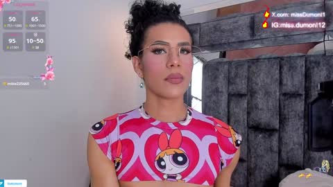 Queen Dumont   online show from 01.15.25